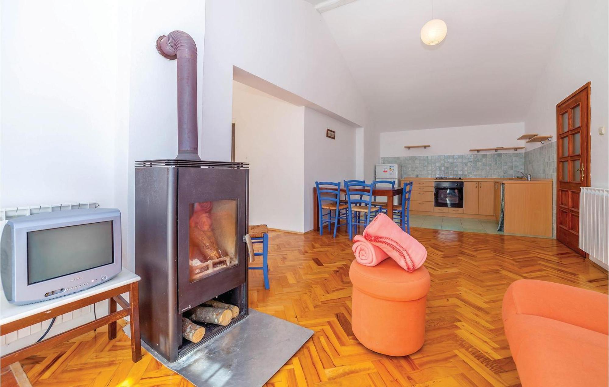 7 Bedroom Pet Friendly Home In Crni Kal Exterior foto