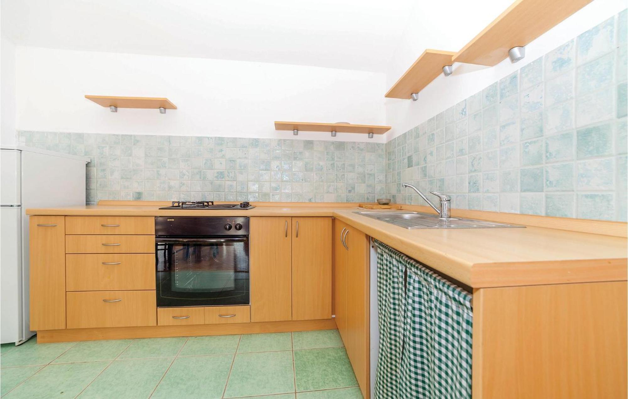 7 Bedroom Pet Friendly Home In Crni Kal Exterior foto