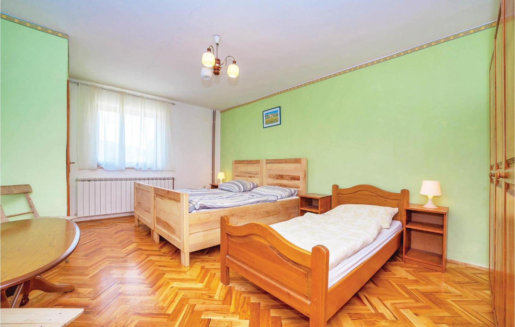7 Bedroom Pet Friendly Home In Crni Kal Exterior foto