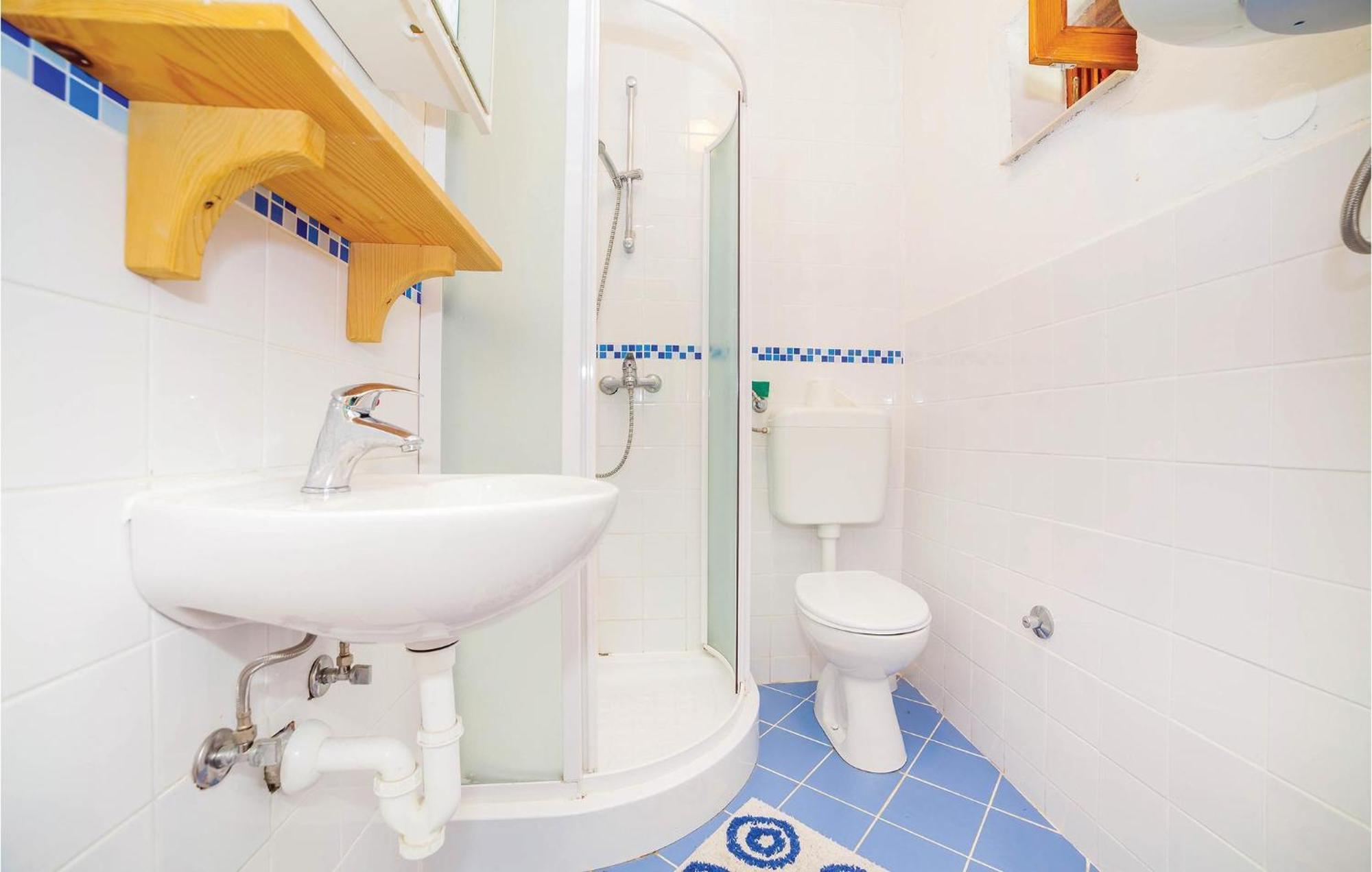 7 Bedroom Pet Friendly Home In Crni Kal Exterior foto