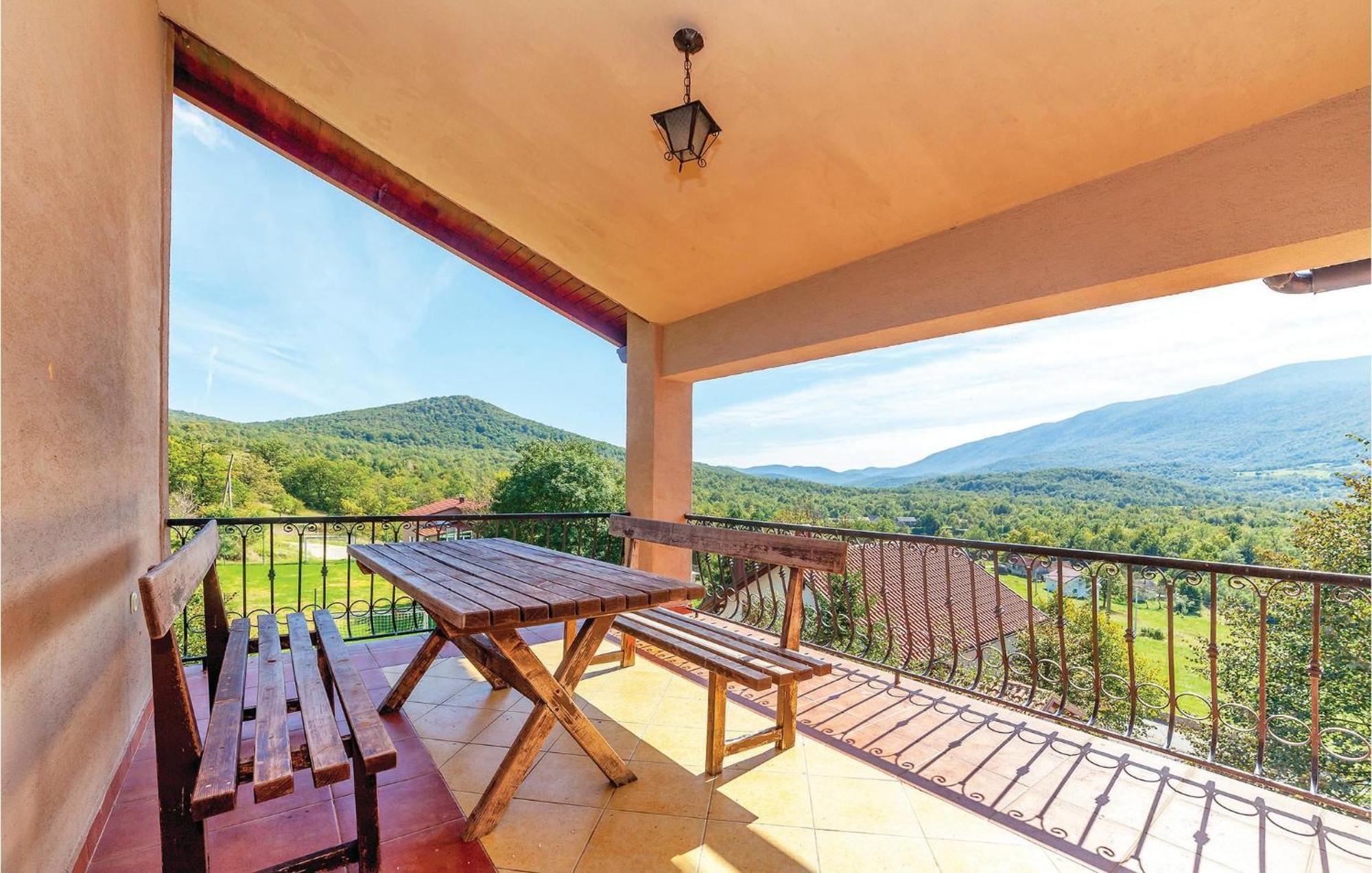 7 Bedroom Pet Friendly Home In Crni Kal Exterior foto
