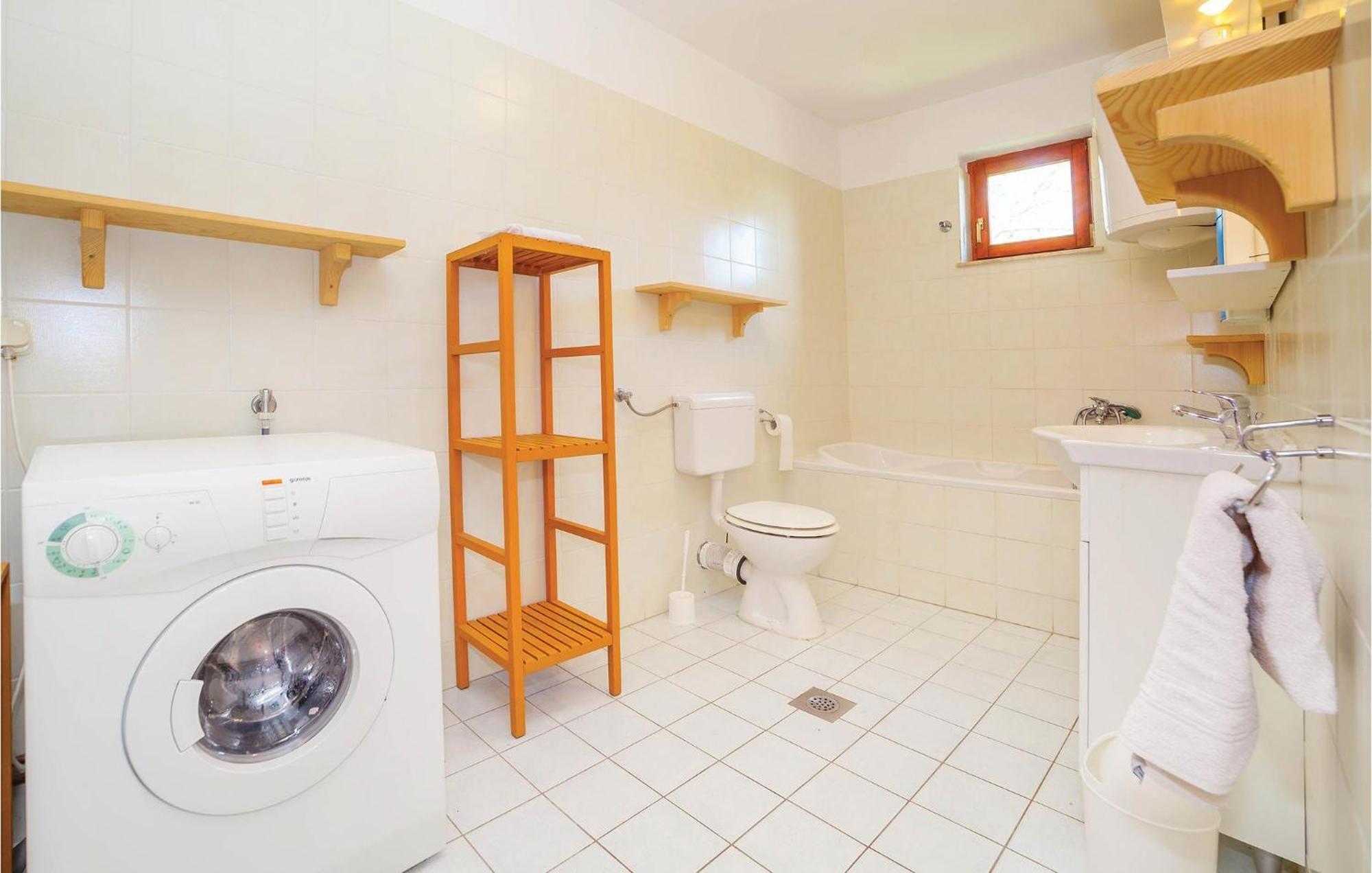 7 Bedroom Pet Friendly Home In Crni Kal Exterior foto