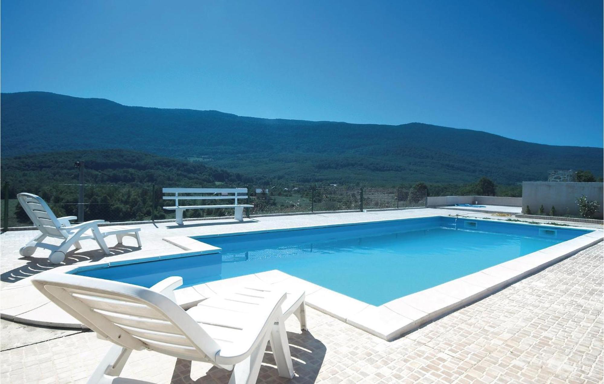 7 Bedroom Pet Friendly Home In Crni Kal Exterior foto