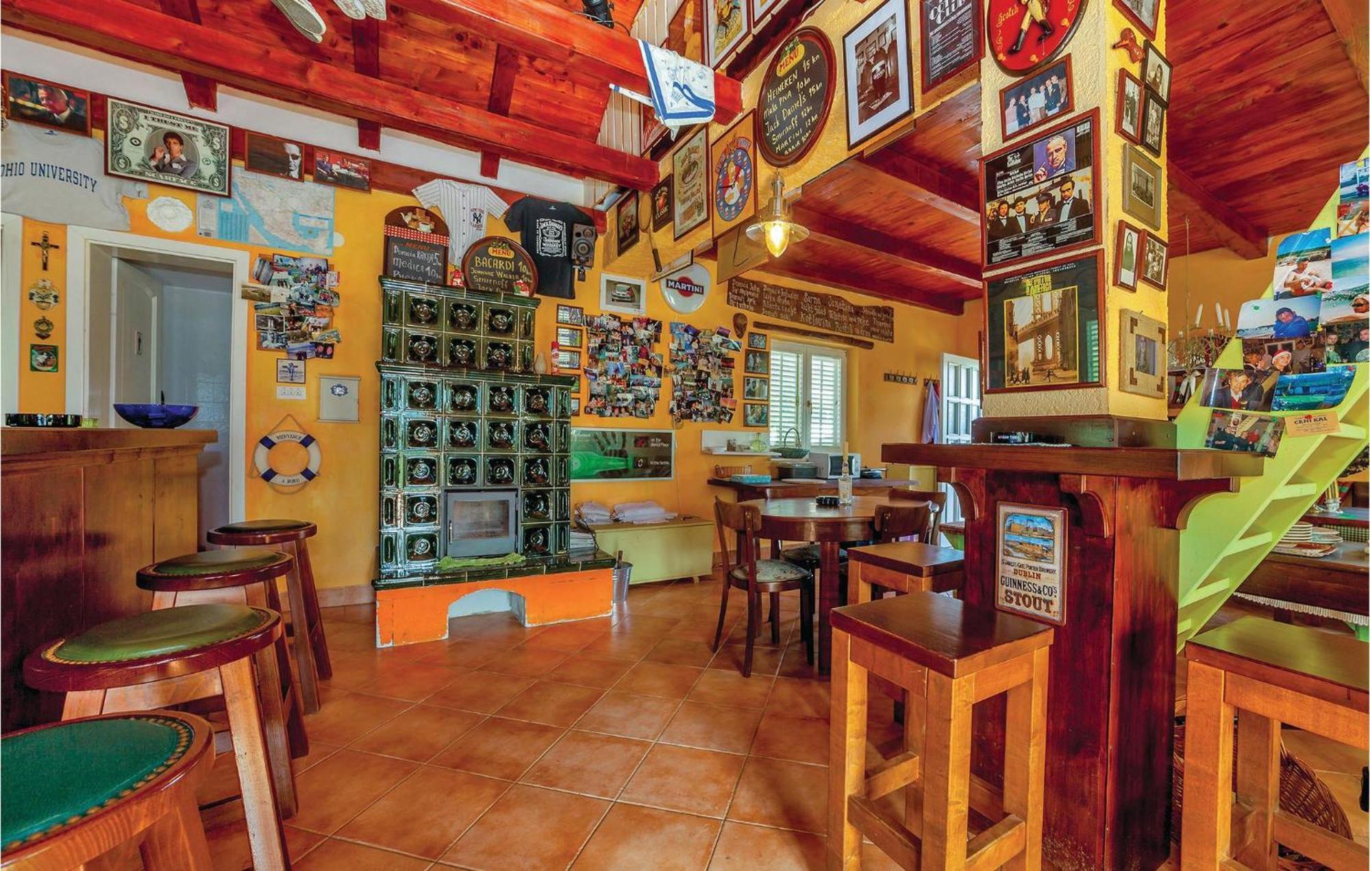 7 Bedroom Pet Friendly Home In Crni Kal Exterior foto