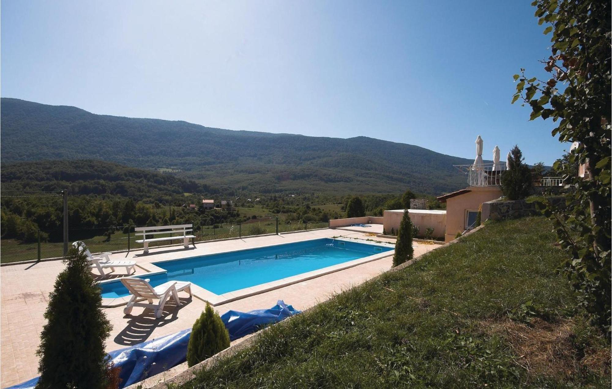 7 Bedroom Pet Friendly Home In Crni Kal Exterior foto