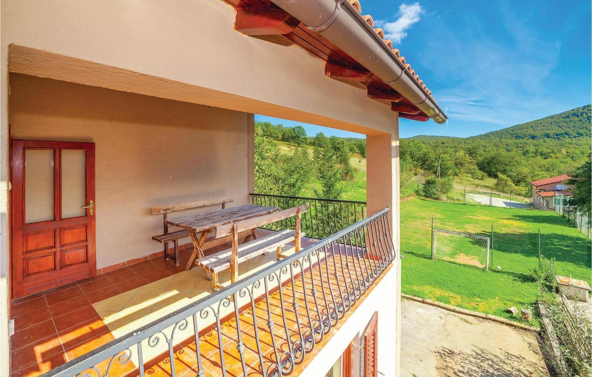 7 Bedroom Pet Friendly Home In Crni Kal Exterior foto