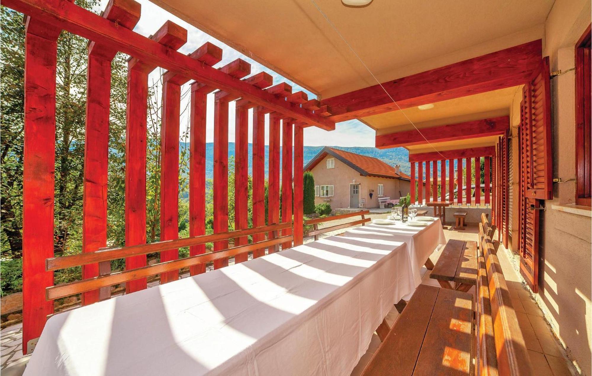 7 Bedroom Pet Friendly Home In Crni Kal Exterior foto